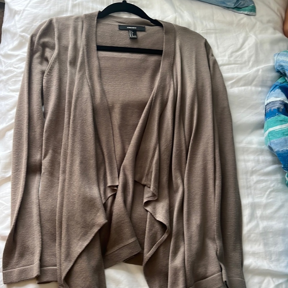 Forever 21 pullover sweater